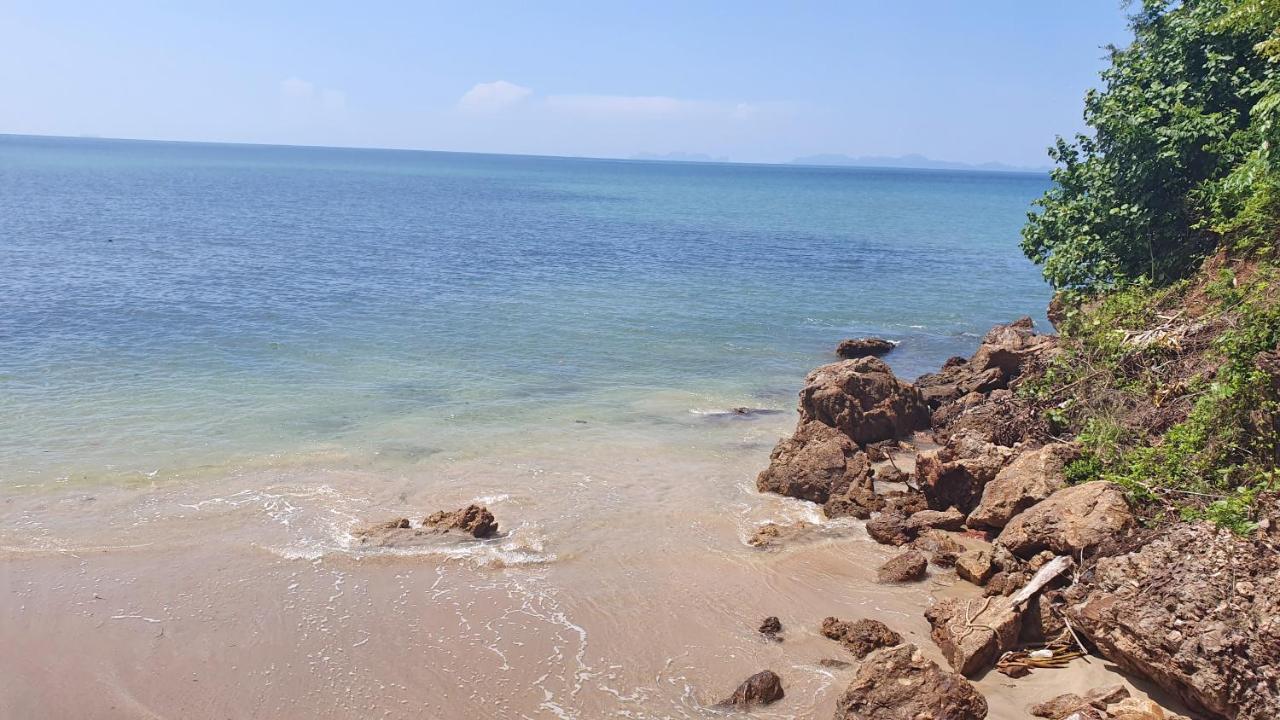 Koh Jum Aosi Beach View ภายนอก รูปภาพ